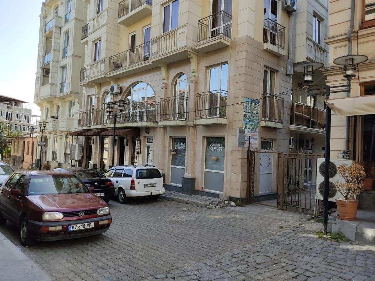 Отель Pushkin Street Pearl Кутаиси Экстерьер фото