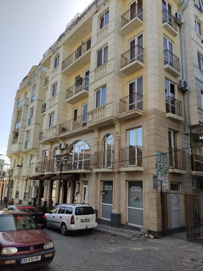 Отель Pushkin Street Pearl Кутаиси Экстерьер фото